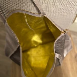 Gili Unconstructed Leather Tote Bag with Zipper